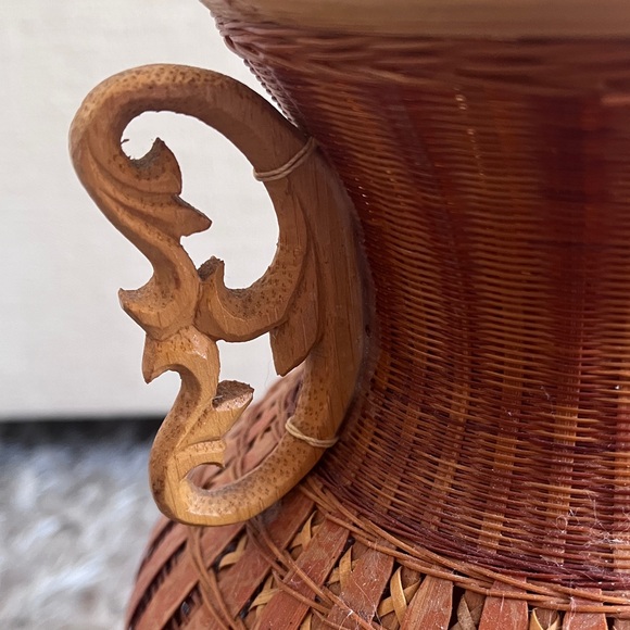 🤍Wicker Rattan Vase Zhejiang Handicrafts Made in Peoples Republic of China - Picture 5 of 5